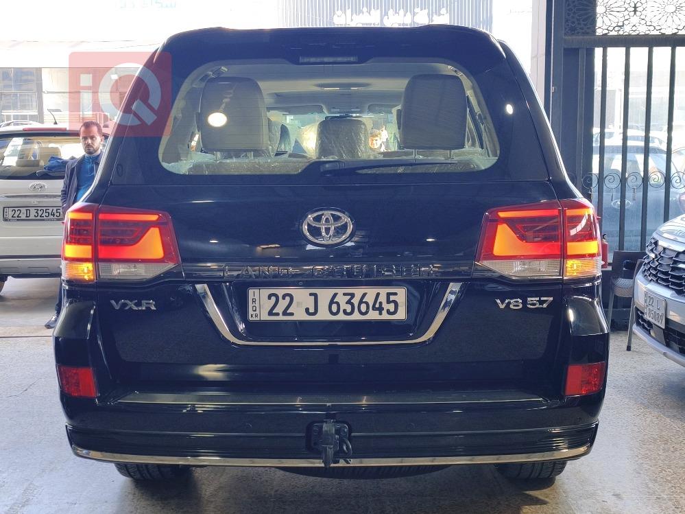 تويوتا لاندكروزر